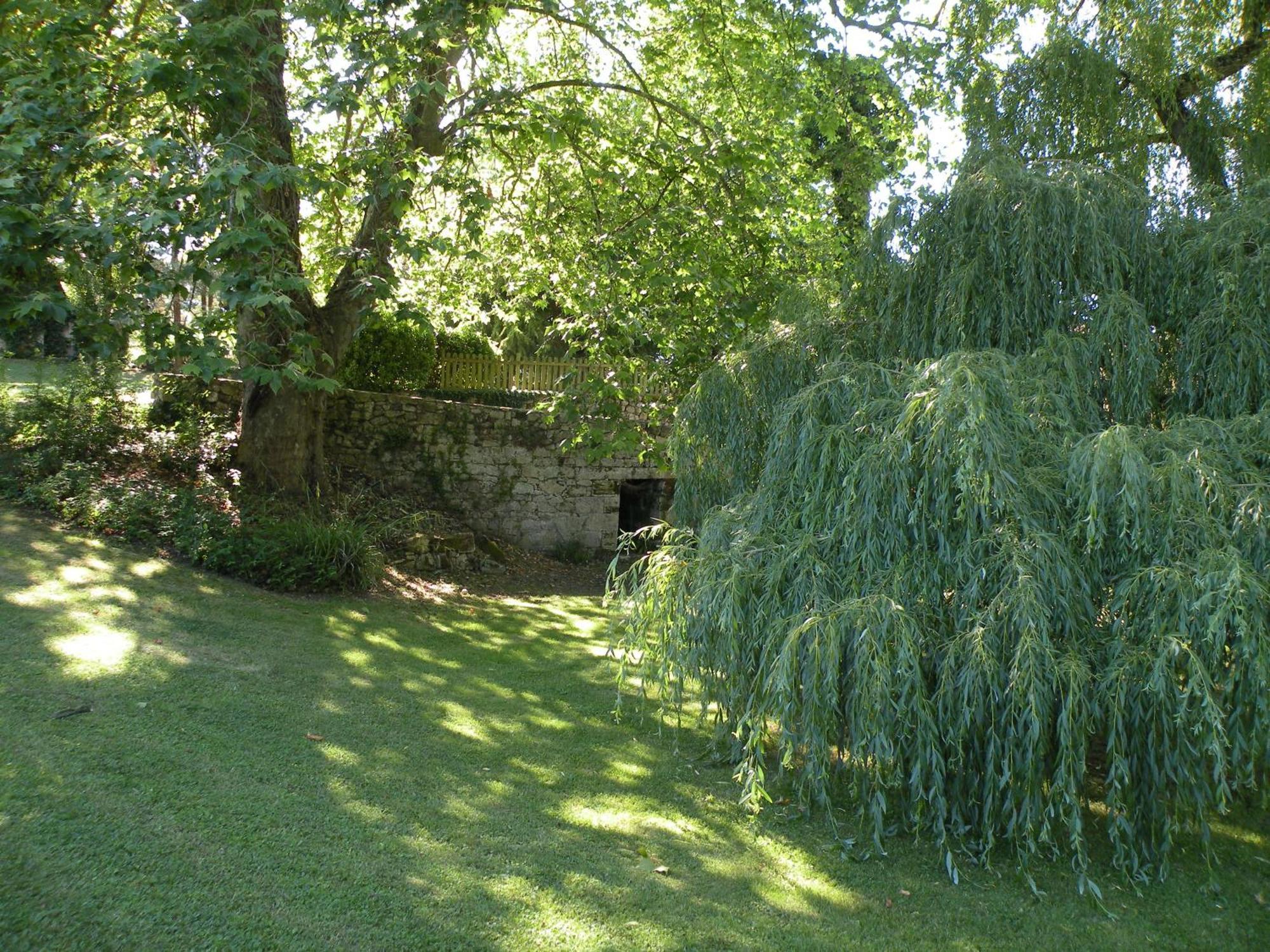 Moulin De Rioupassat Chambres D'Hotes De Charme Rauzan Exterior photo