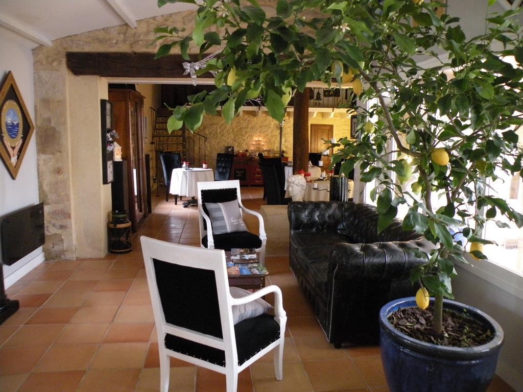 Moulin De Rioupassat Chambres D'Hotes De Charme Rauzan Room photo